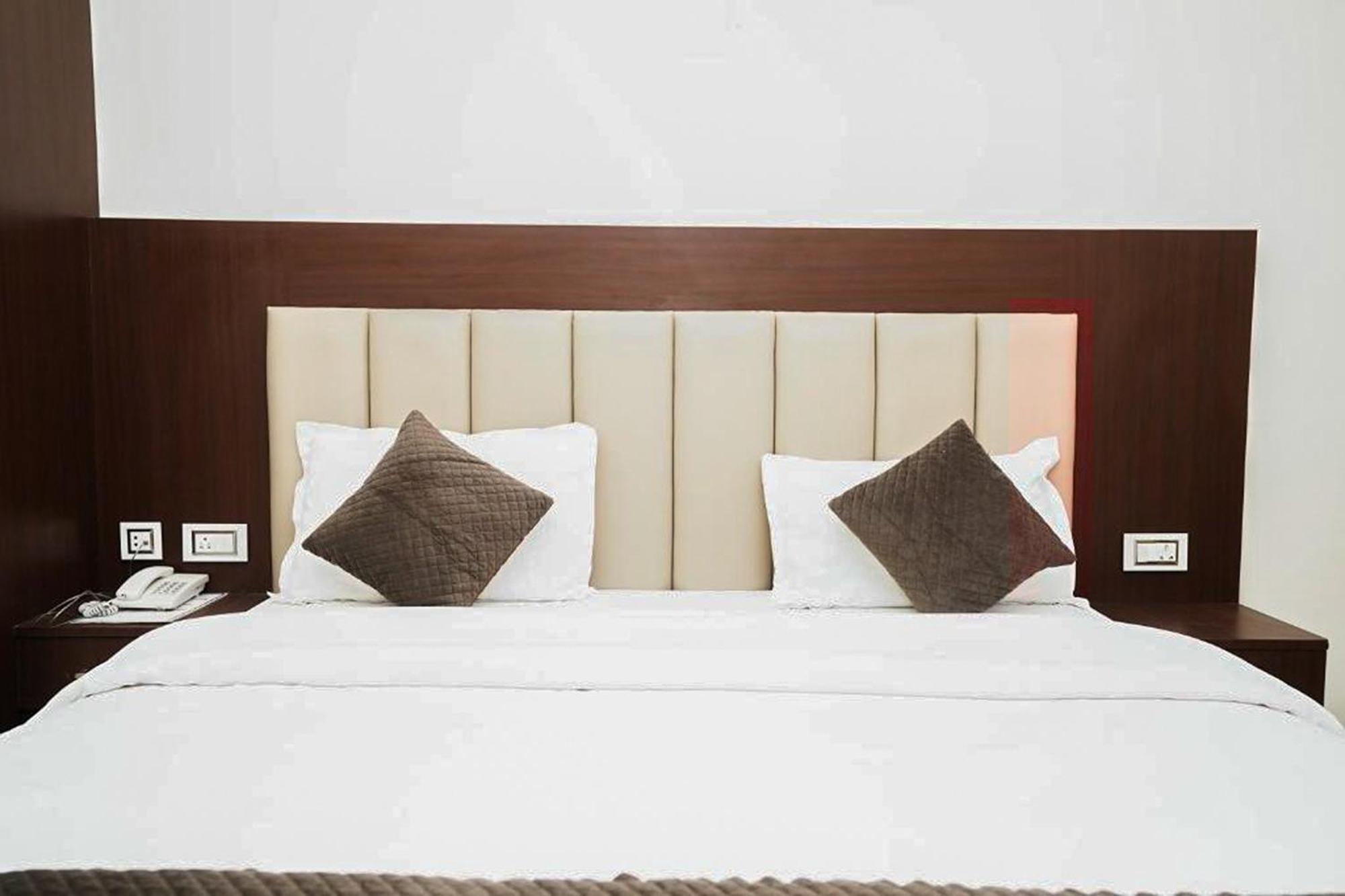 Hotel The 7 Seas Rishīkesh Dış mekan fotoğraf
