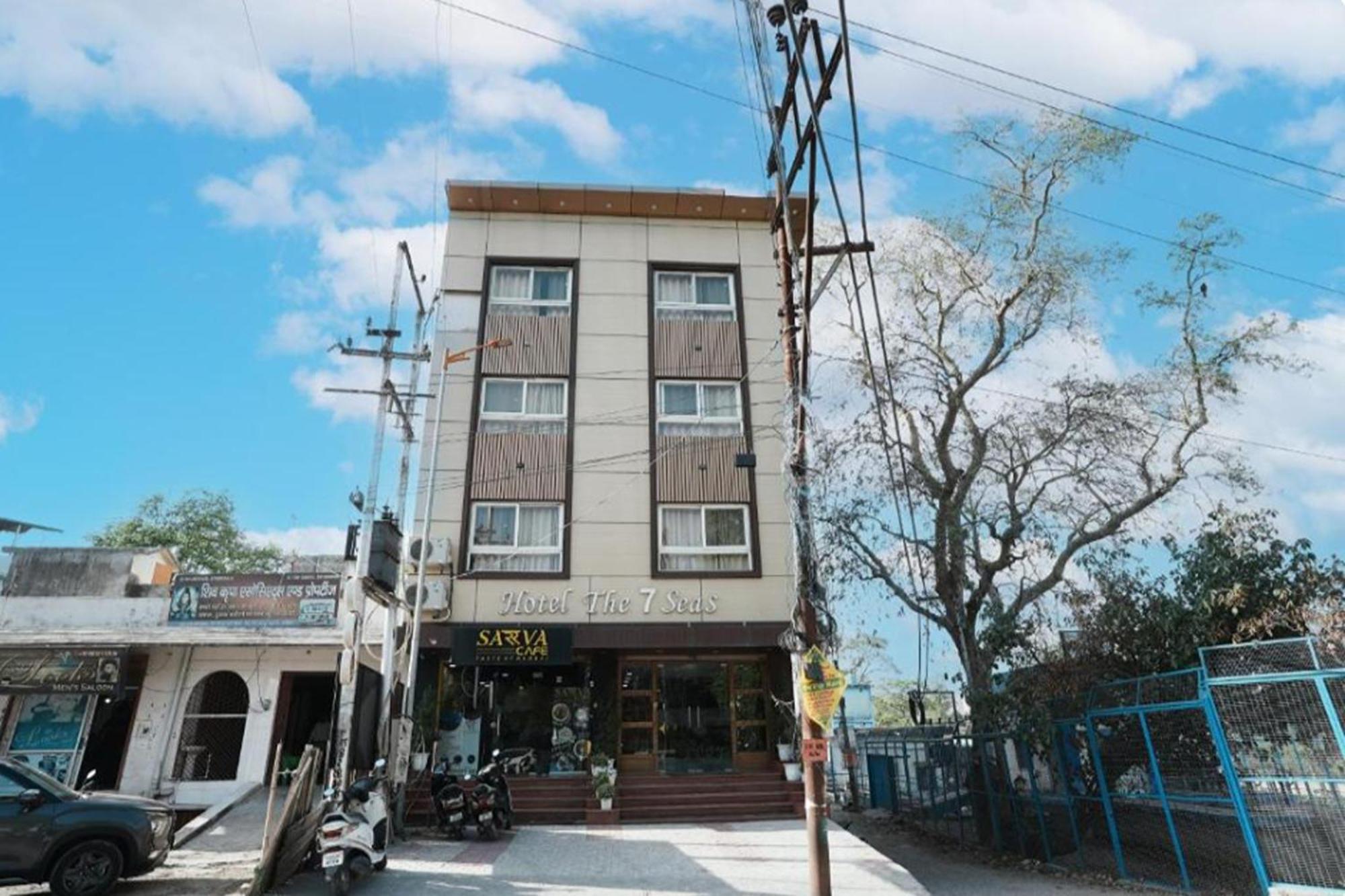 Hotel The 7 Seas Rishīkesh Dış mekan fotoğraf